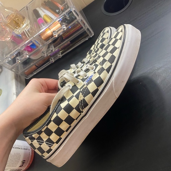 CHECKERED VANS - Picture 5 of 5